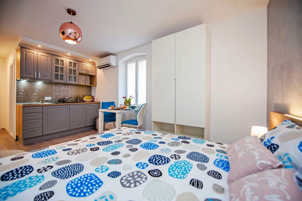 Studio Apartment Kris Rovinj Exterior photo